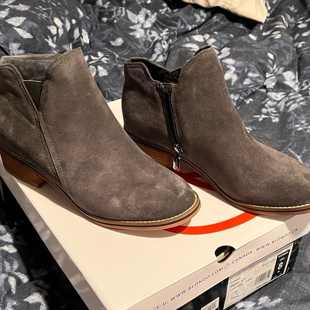 Blondo Women's Suede Gray Ankle Booties